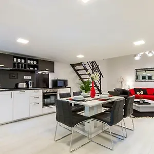 Premium By Hi5 - Szent Istvan 9 , Budapest Magyarország