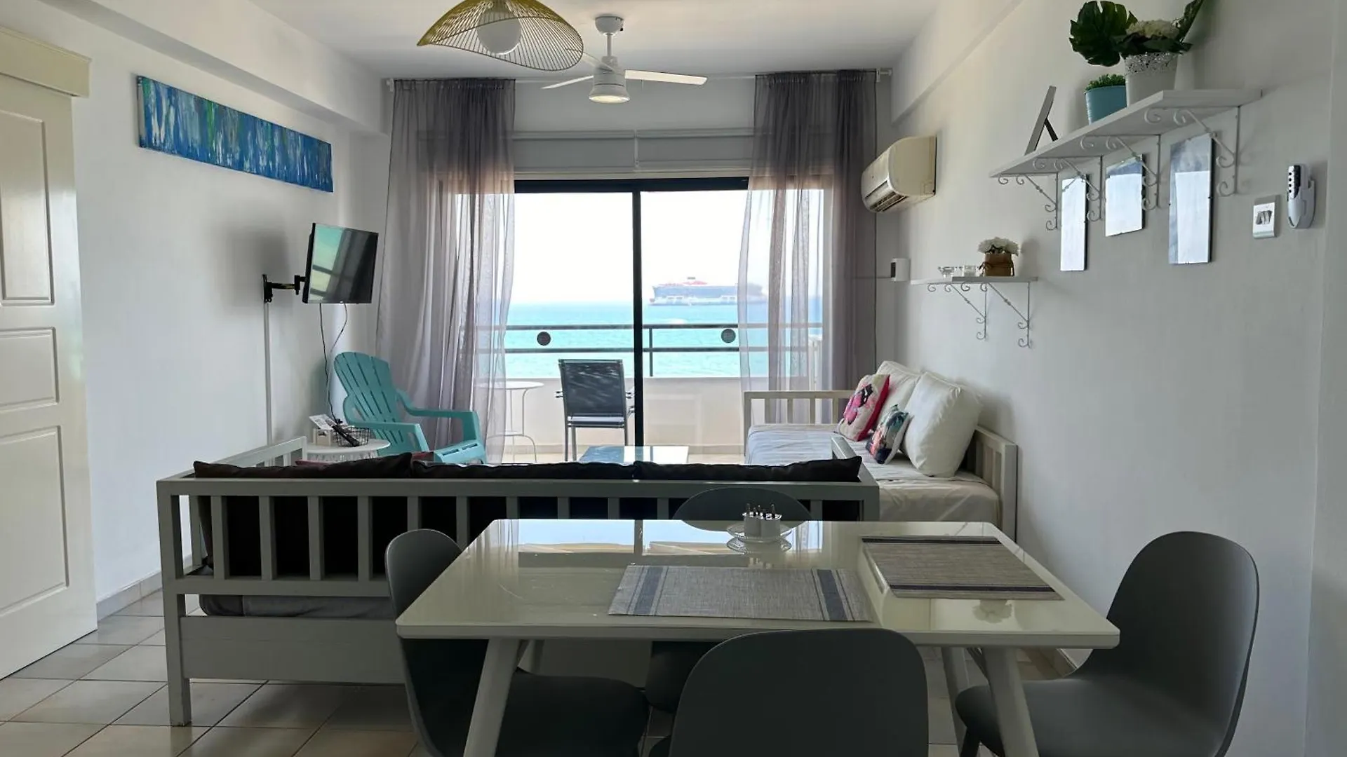 Apartment Krasas Beach Larnaca