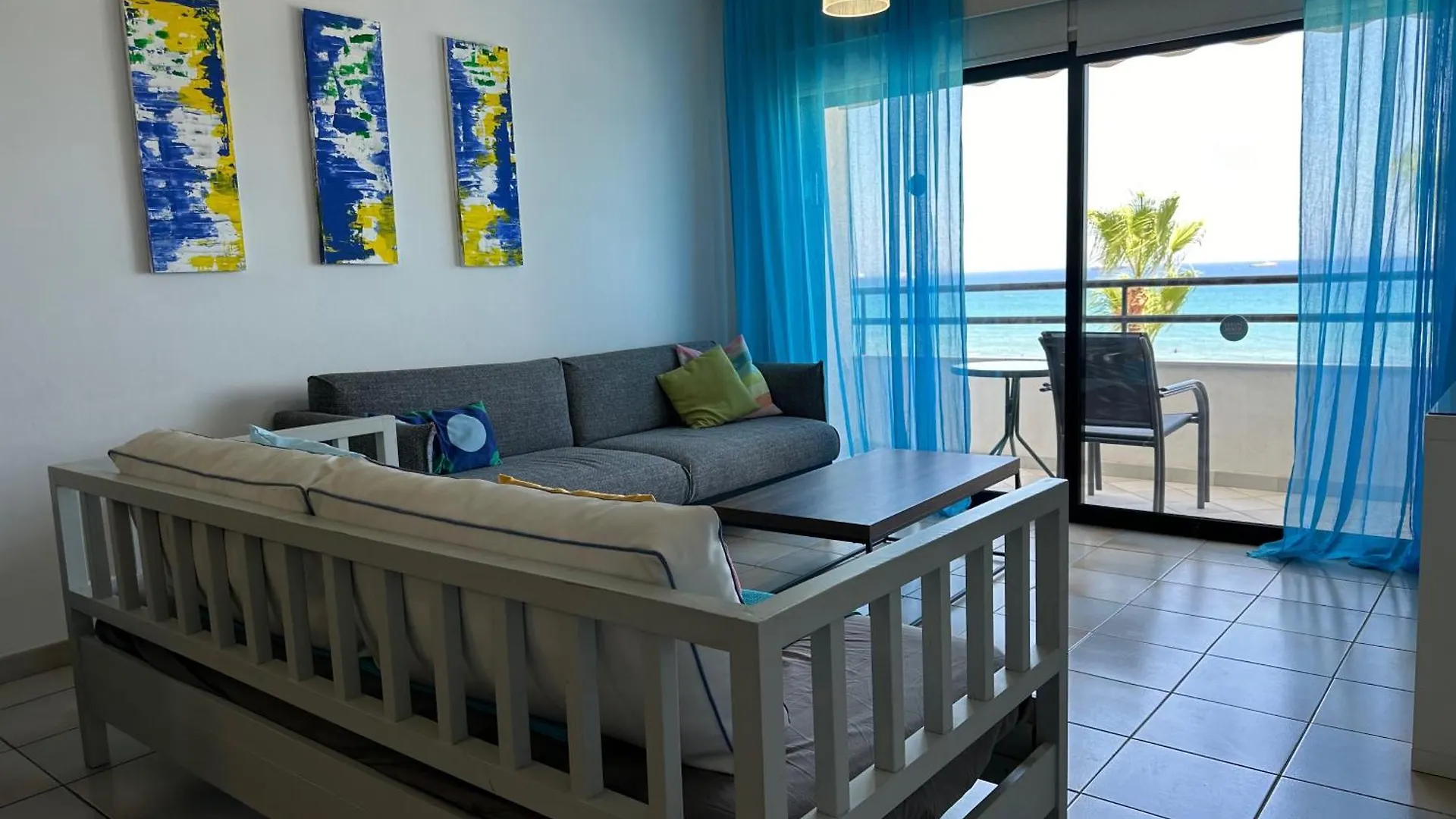 Apartment Krasas Beach Larnaca